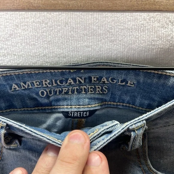 American Eagle Distressed Shortie Shorts Womens 6 Stretch Blue Denim Cute 2367 - Picture 2 of 8